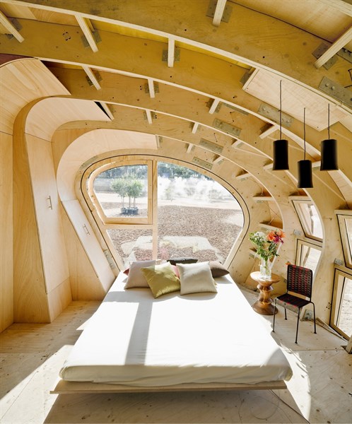 sky-solar-10-awesome-eco-homes-fablab-house-3_498x600